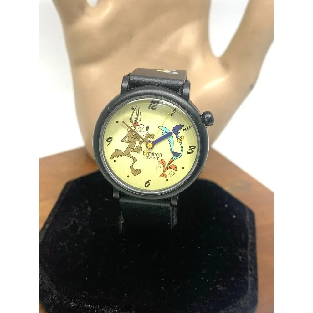 Armitron Women's Watch 2200/61 Looney Tunes Will E. Coyote & Roadrunner Vintage